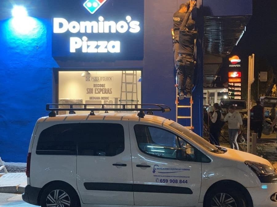 INSTALACION ELECTRICA Y TELECOMUNICACION DOMINOS PIZZA LUCENA