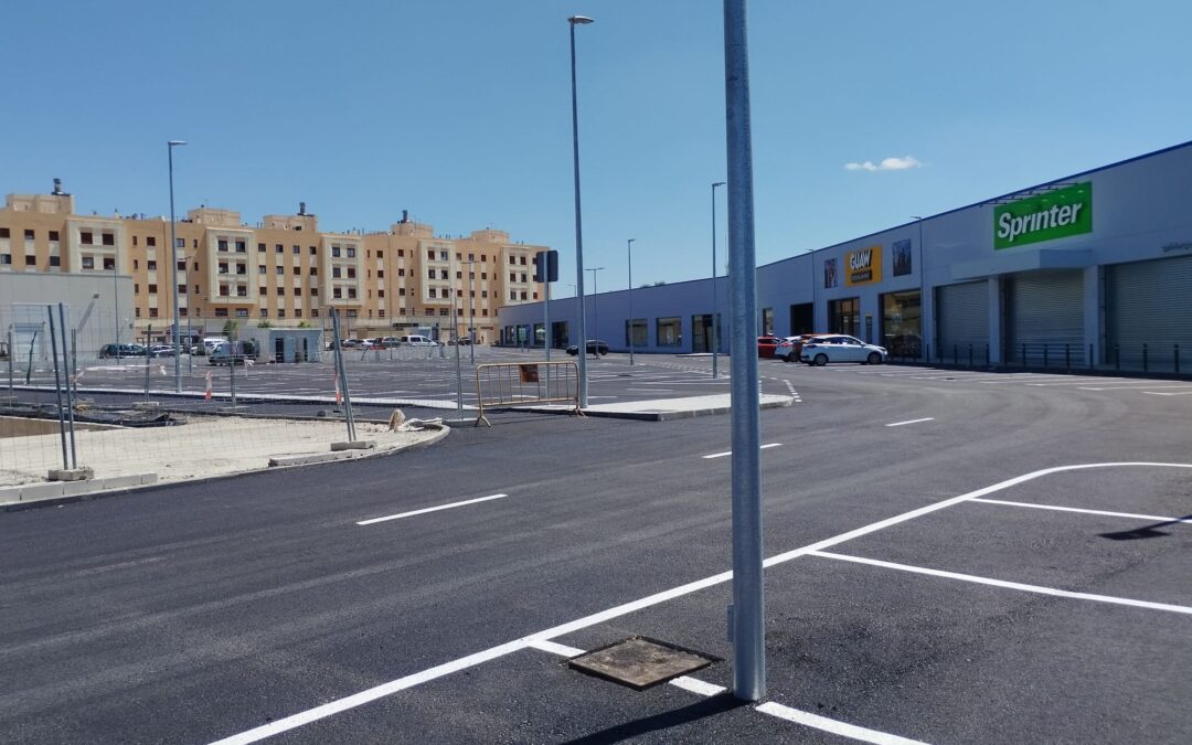 ALUMBRADO PUBLICO CENTRO COMERCIAL UTRERA 2025